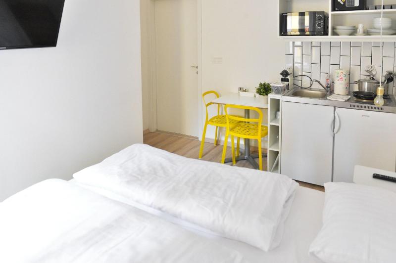 The Magazine Hotel & Apartments - Lobi