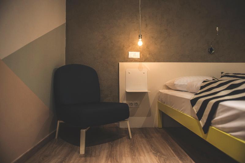 The Magazine Hotel & Apartments - Oda