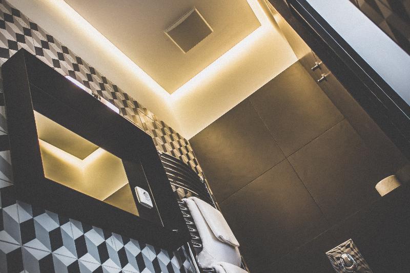 The Magazine Hotel & Apartments - Oda