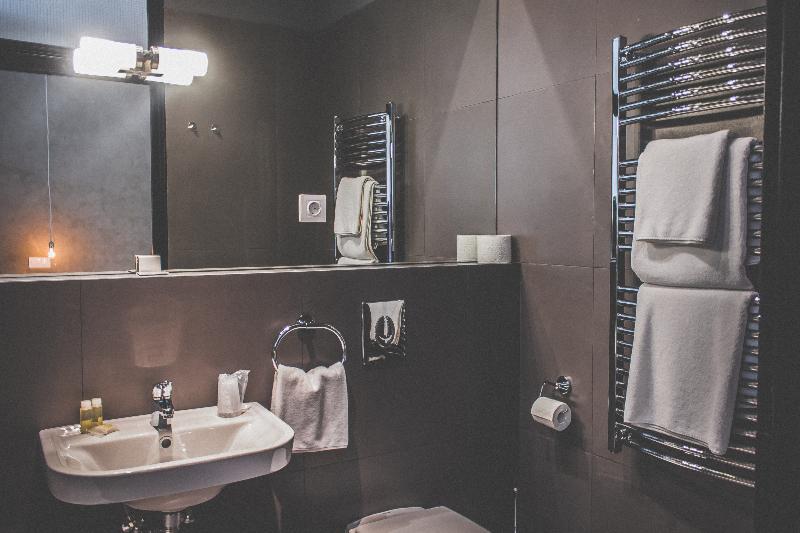 The Magazine Hotel & Apartments - Oda