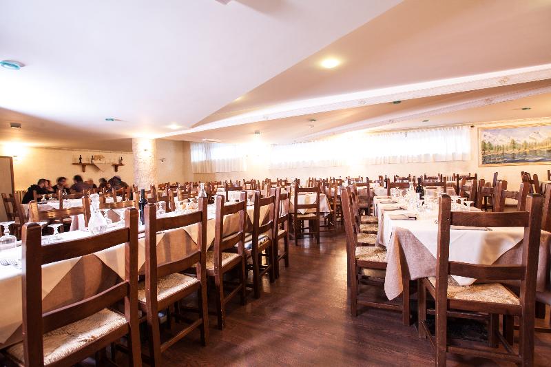 Club Esse Pila 2000 - Restoran