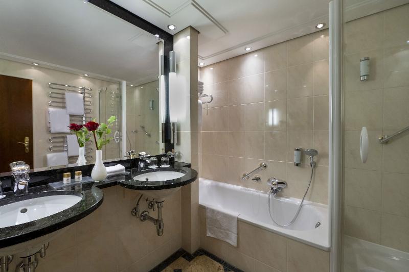 Maritim Hotel Bellevue Kiel - Oda