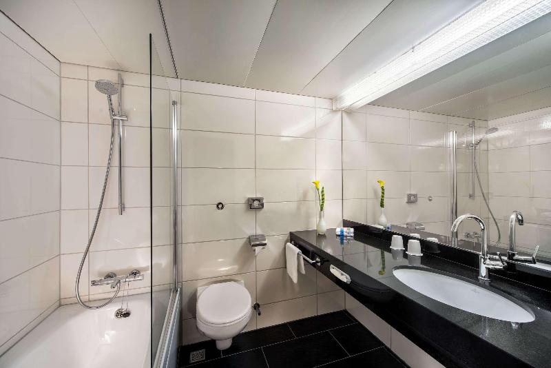 Maritim Hotel Bellevue Kiel - Oda