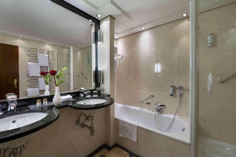 Maritim Hotel Bellevue Kiel - Oda
