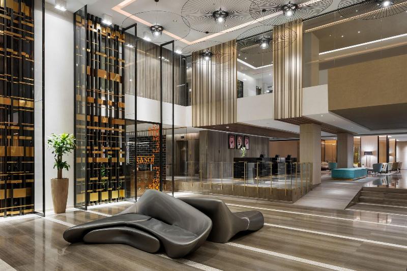 Movenpick Hotel Tahlia Jeddah - Lobi
