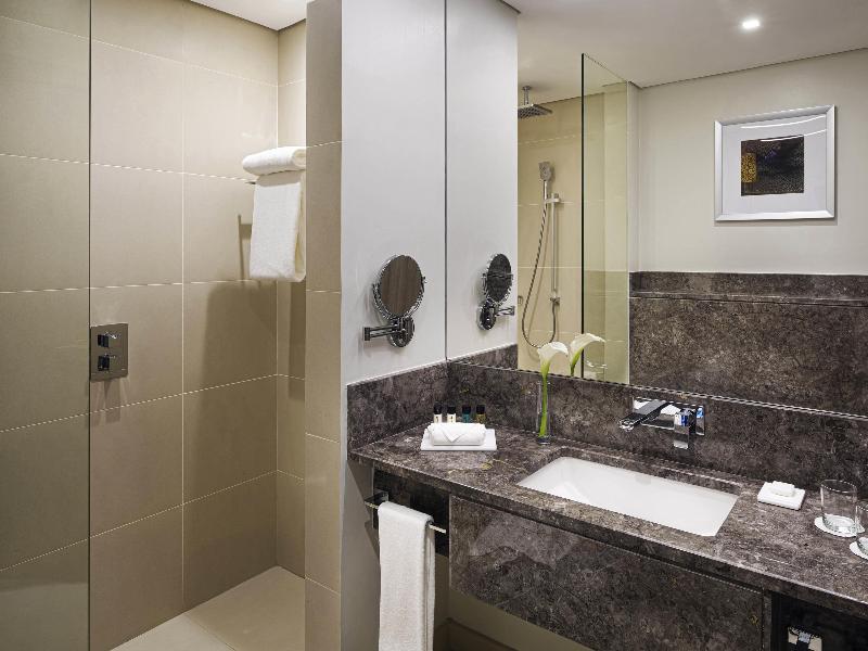 Movenpick Hotel Tahlia Jeddah - Oda