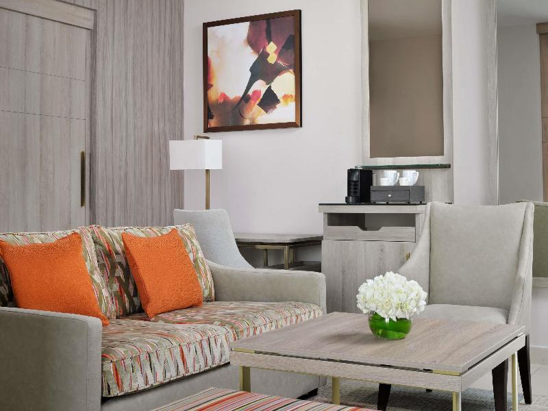 Movenpick Hotel Tahlia Jeddah - Oda