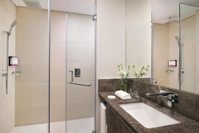 Movenpick Hotel Tahlia Jeddah - Oda