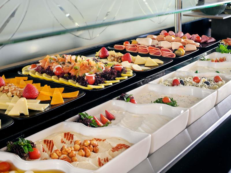 Movenpick Hotel Tahlia Jeddah - Restoran