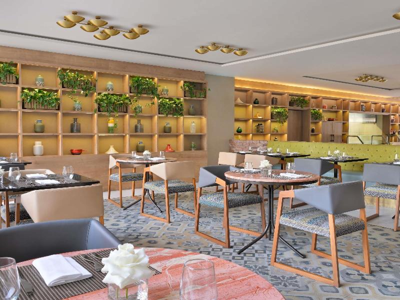 Movenpick Hotel Tahlia Jeddah - Restoran