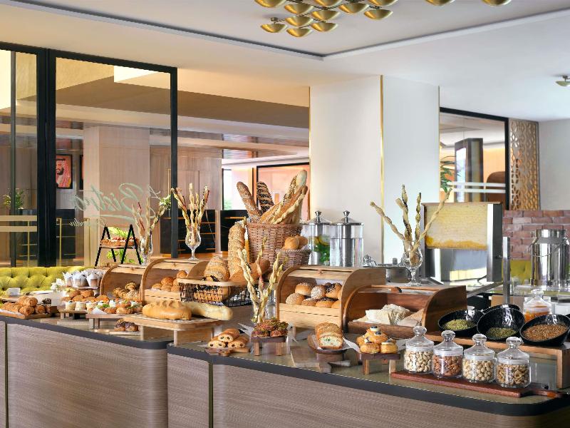 Movenpick Hotel Tahlia Jeddah - Restoran