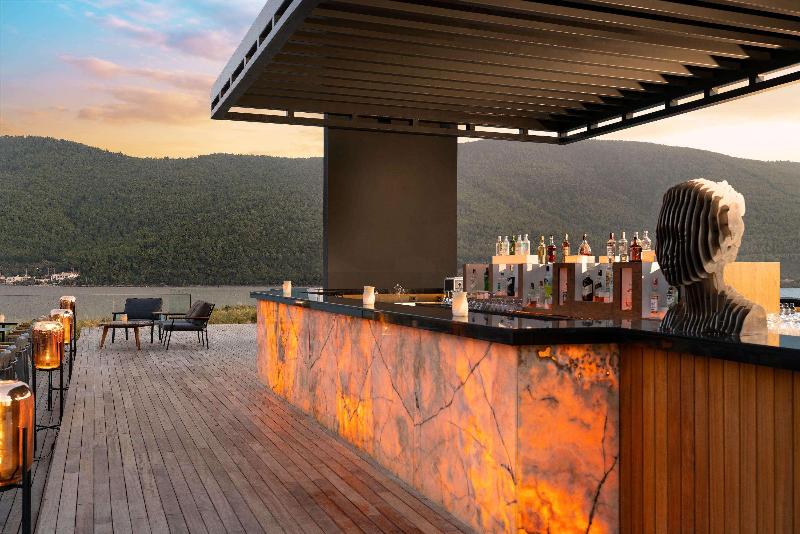 Lujo Art &Joy - Bar