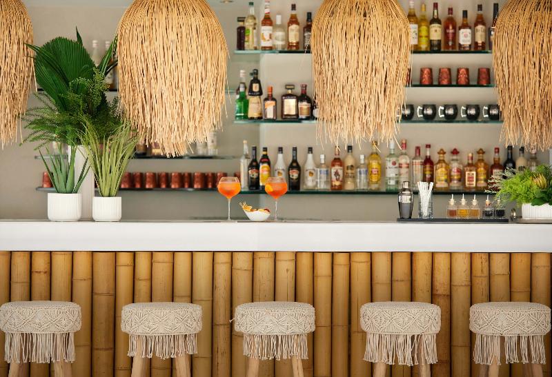 Ikos Aria - Bar