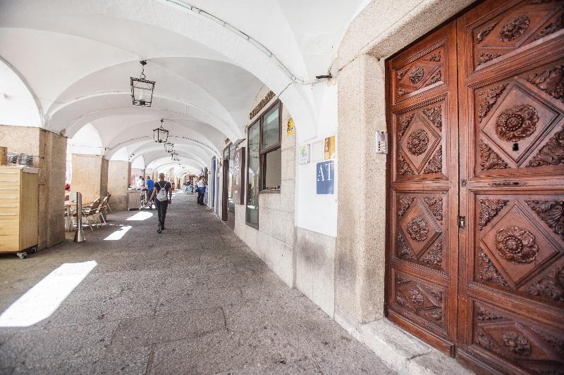 Apartamentos Soho Plaza Mayor Caceres - Lobi