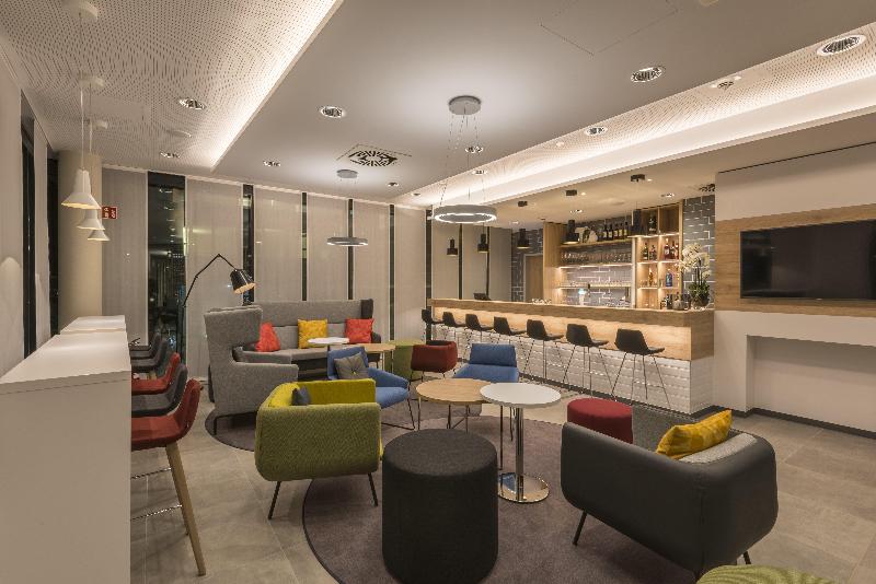 Holiday Inn Express Wuppertal Hauptbahnhof - Bar