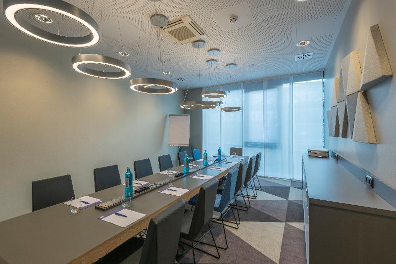 Holiday Inn Express Wuppertal Hauptbahnhof - Toplantı