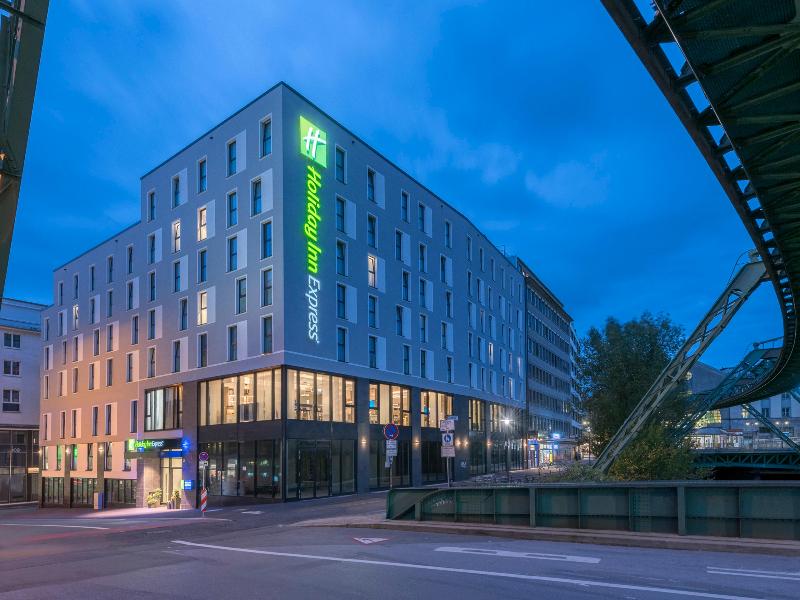 Holiday Inn Express Wuppertal Hauptbahnhof - Genel