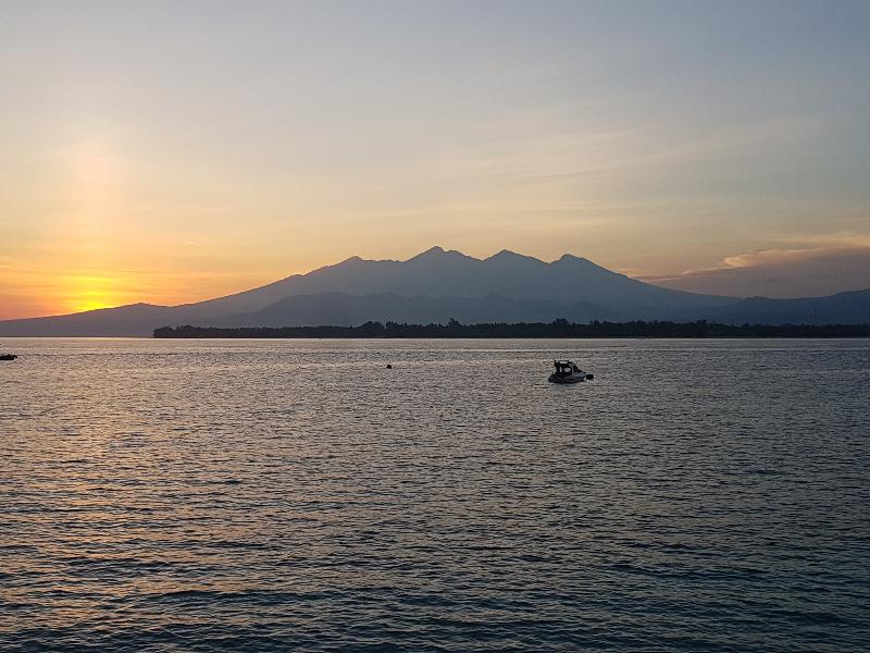 Meno Mojo Beach Resort - Plaj