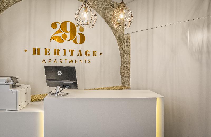 296 Heritage Apartments - Lobi