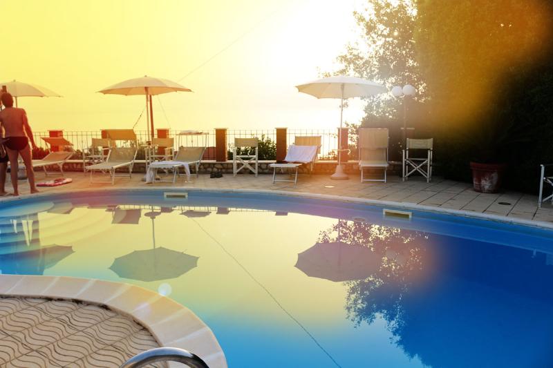Villa Catalano - Havuz
