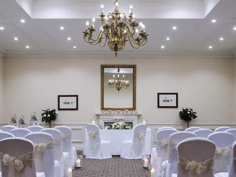 Castle Windsor Hotel - Genel