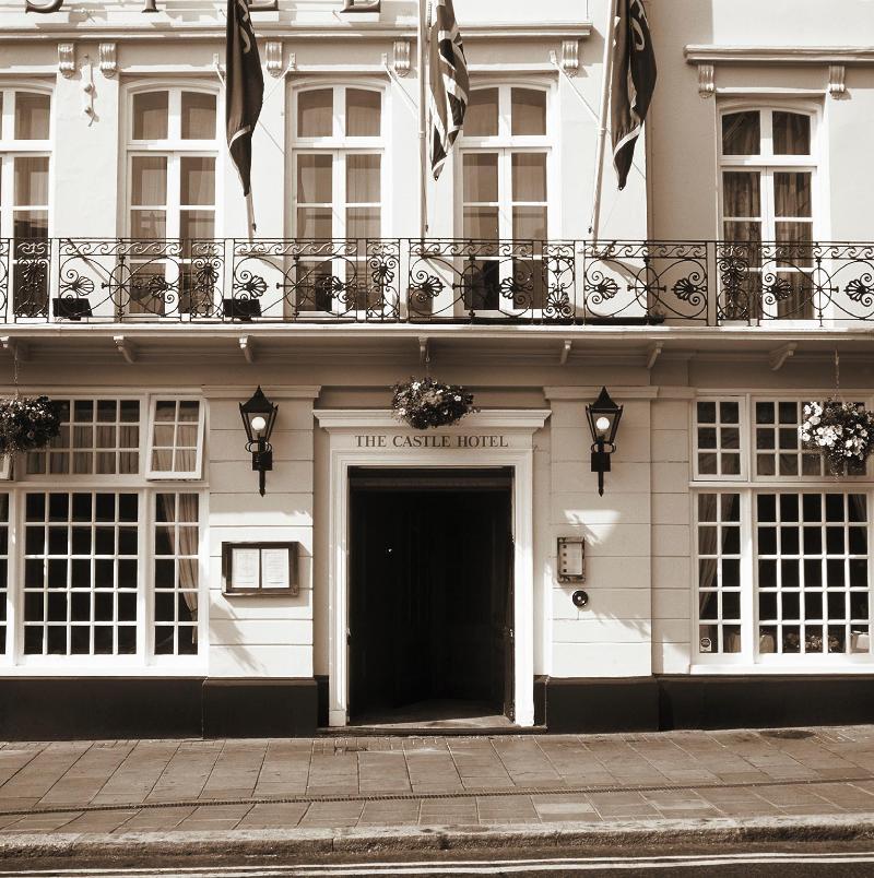 Castle Windsor Hotel - Genel