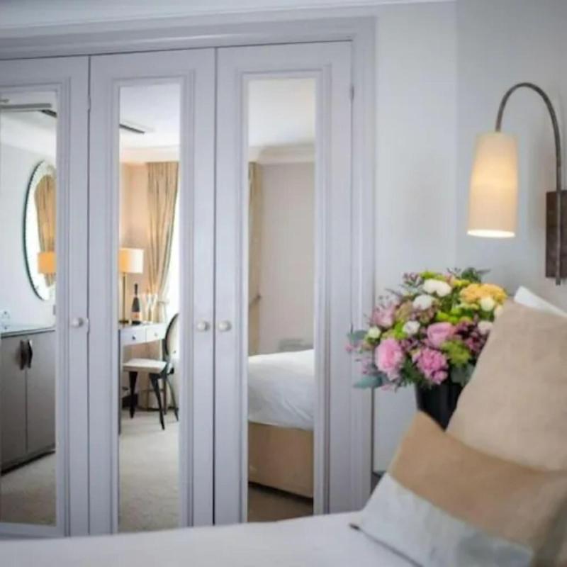 Castle Windsor Hotel - Oda