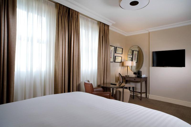 Castle Windsor Hotel - Oda