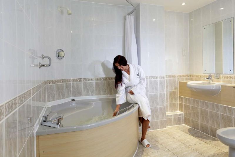 Macdonald Kilhey Court Hotel - Oda