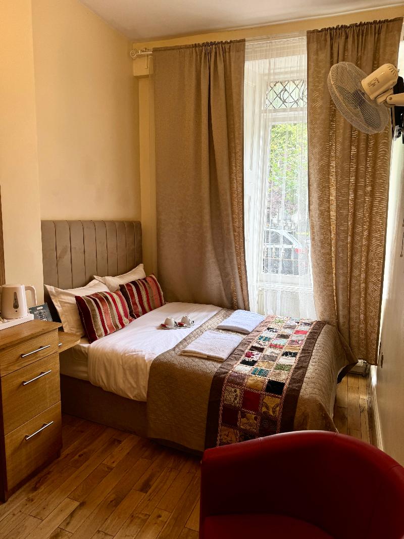 ABC Hyde Park Hotel - Oda