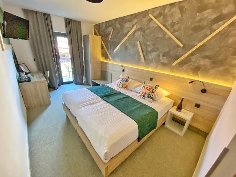 16 Lakes Hotel - Genel