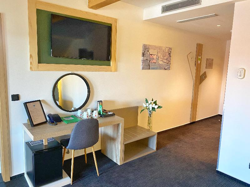 16 Lakes Hotel - Genel