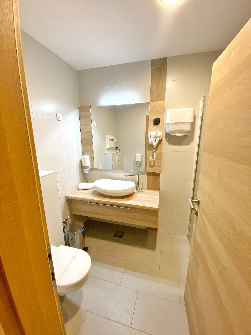 16 Lakes Hotel - Oda