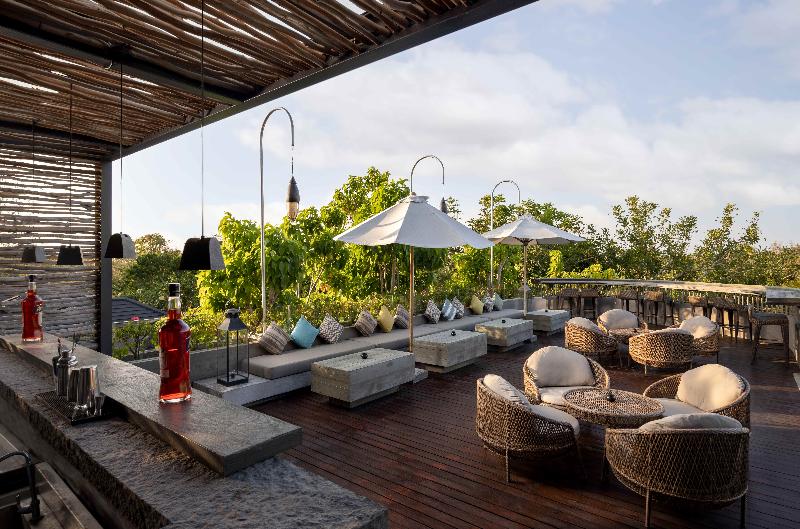Cross Bali Breakers Resort - Bar