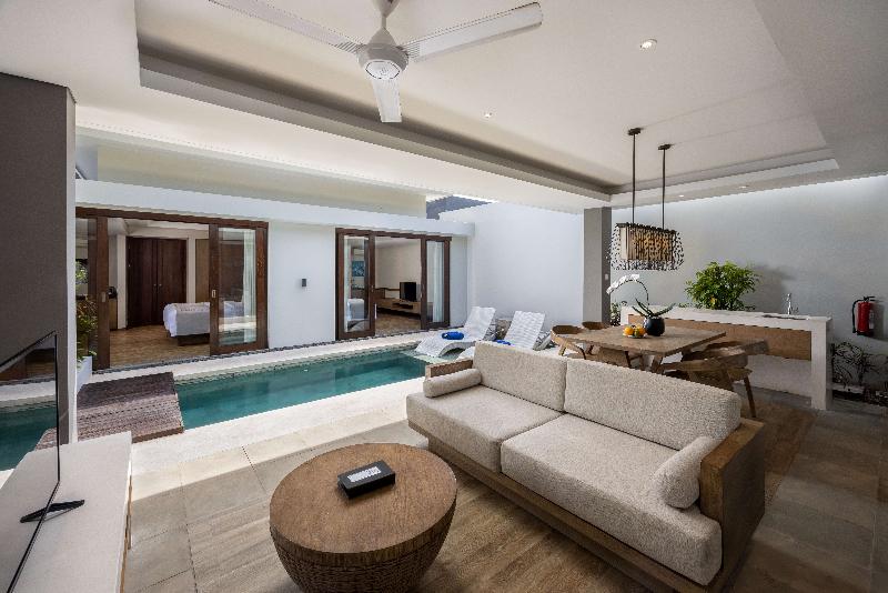 Cross Bali Breakers Resort - Oda