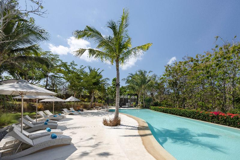 Cross Bali Breakers Resort - Havuz