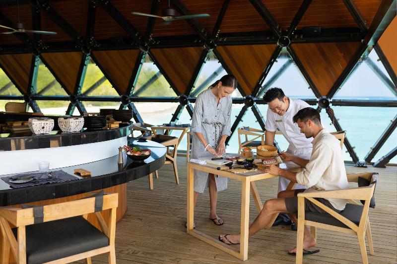 The Westin Maldives Miriandhoo Resort - Genel