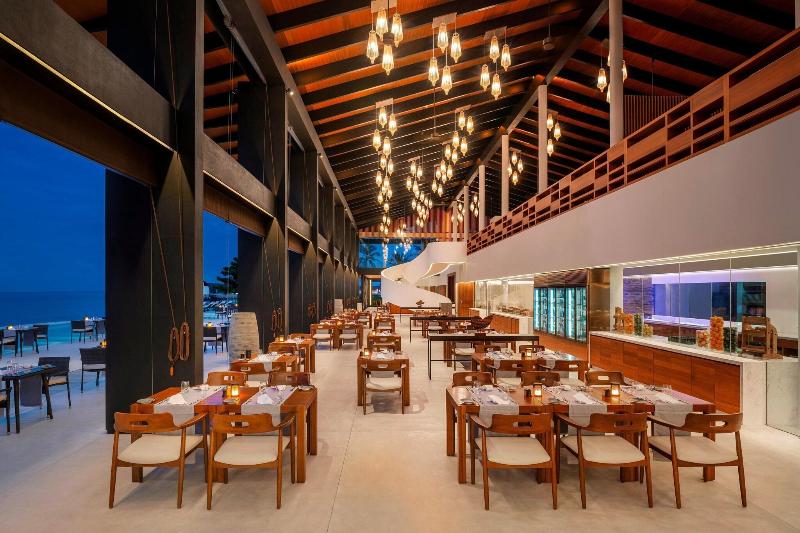 The Westin Maldives Miriandhoo Resort - Restoran