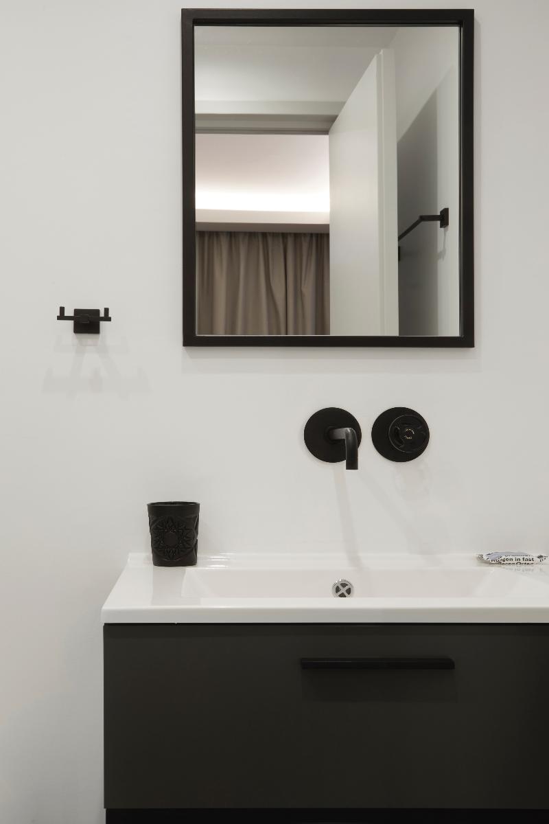 The Artist Athens - Oda