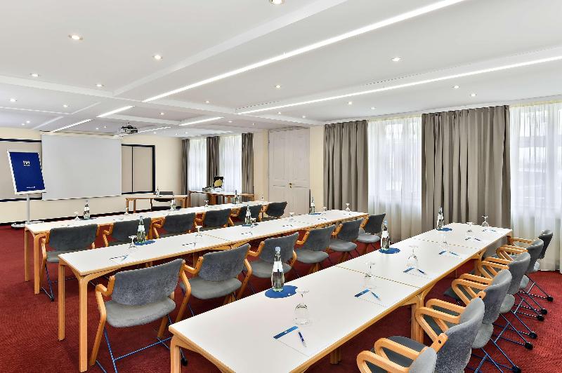 elaya hotel noerdlingen, Trademark by Wyndham - Toplantı