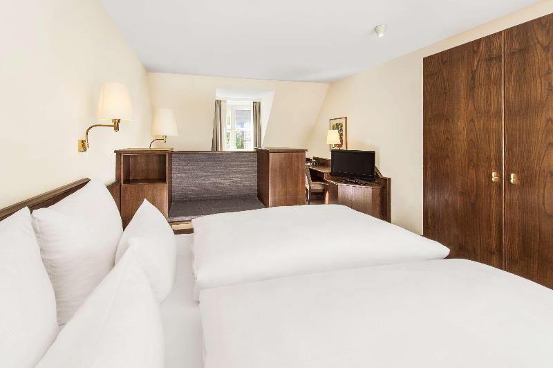 elaya hotel noerdlingen, Trademark by Wyndham - Oda