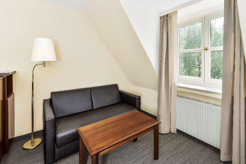 elaya hotel noerdlingen, Trademark by Wyndham - Oda