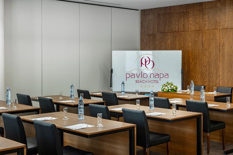 Pavlo Napa Beach - Toplantı