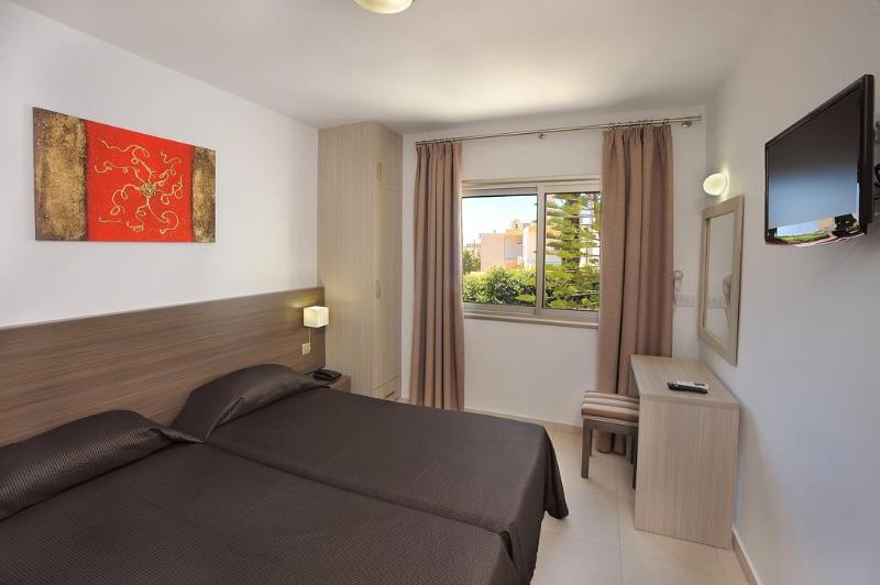 Petrosana Hotel Apartments - Oda