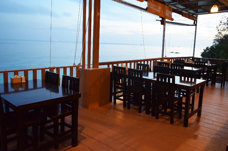 Chareena Hill Beach Resort - Restoran