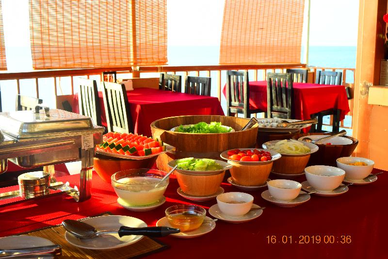 Chareena Hill Beach Resort - Restoran