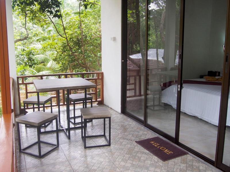 Chareena Hill Beach Resort - Teras