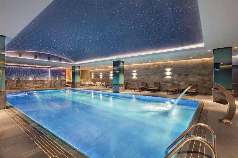 DoubleTree by Hilton Skopje - Havuz