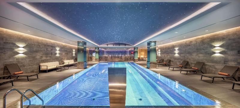 DoubleTree by Hilton Skopje - Havuz