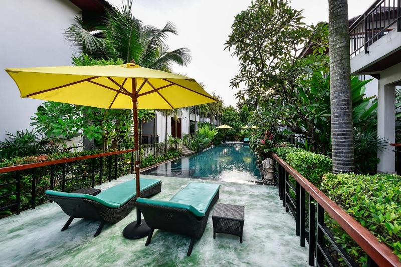 Coco Retreat Phuket Resort and Spa SHA+ - Havuz
